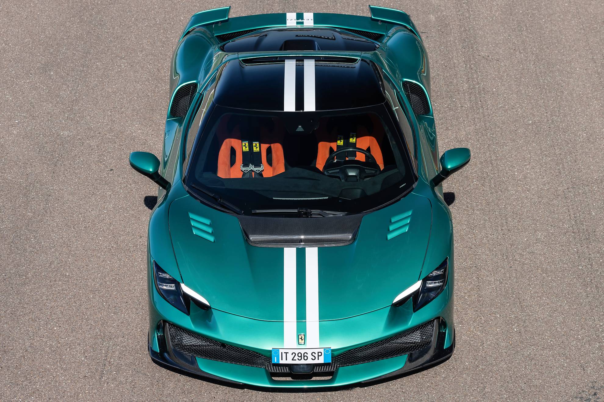 El coche solo se vende a quienes han comprado un Ferrari en los cinco últimos años.