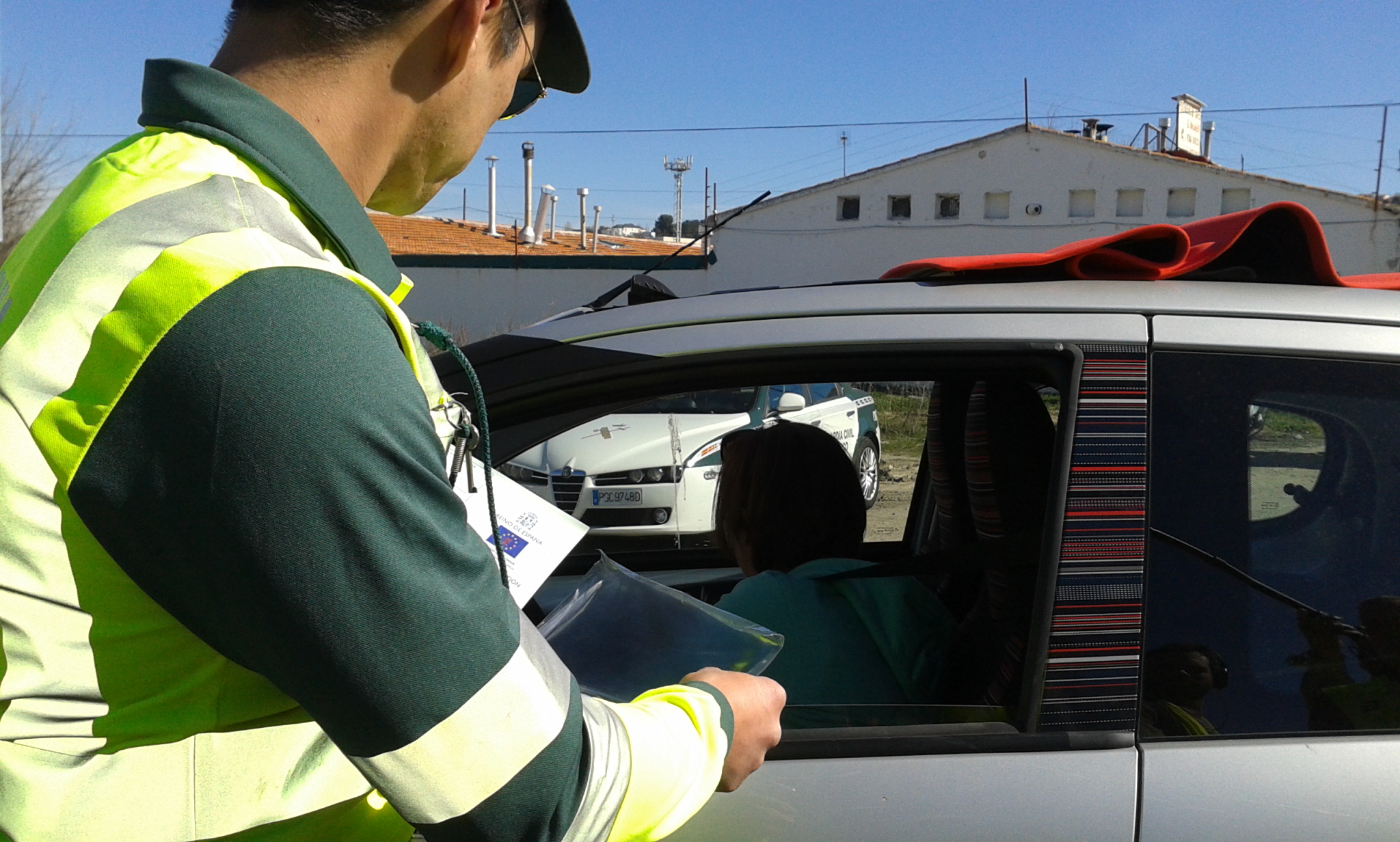 No llevar la baliza V16 puede acarrerar multas de entre 80 y 200 euros.