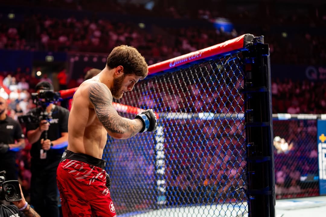 Aleksandre Topuria, antes de entrar al octágono de la UFC.