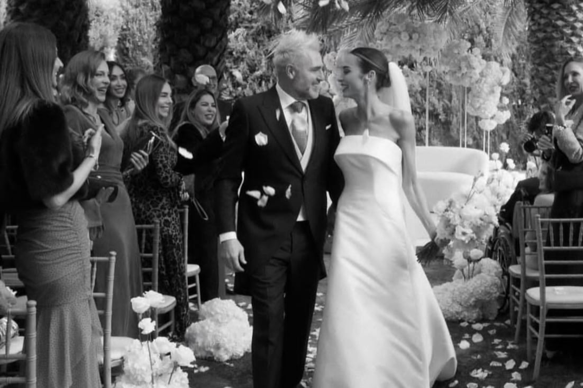 La idílica boda de Santi Cañizares: Barbacoa, toro mecánico y un día para  el recuerdo, image size:1980x1320