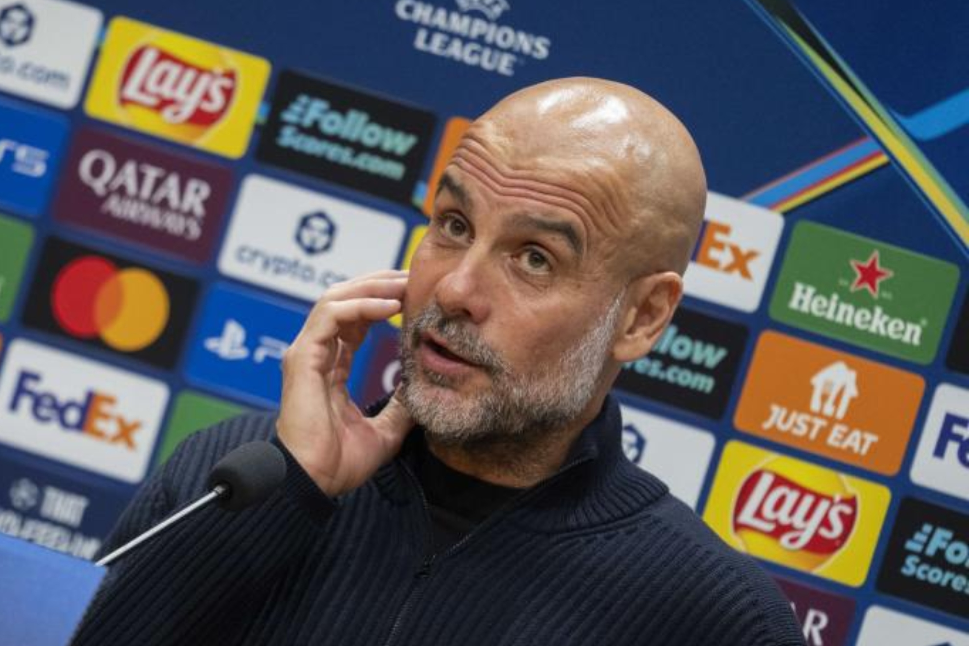 Guardiola hablando en rueda de prensa