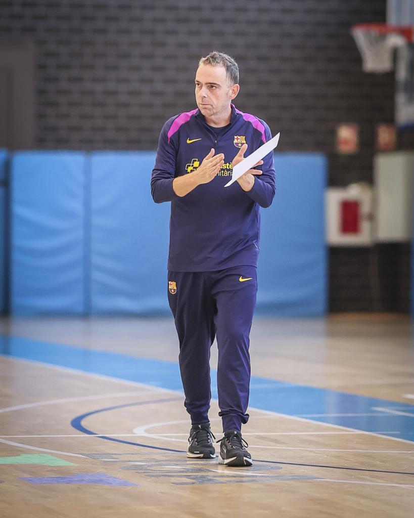 Óscar Orellana, durante un entrenamiento del Barcelona.