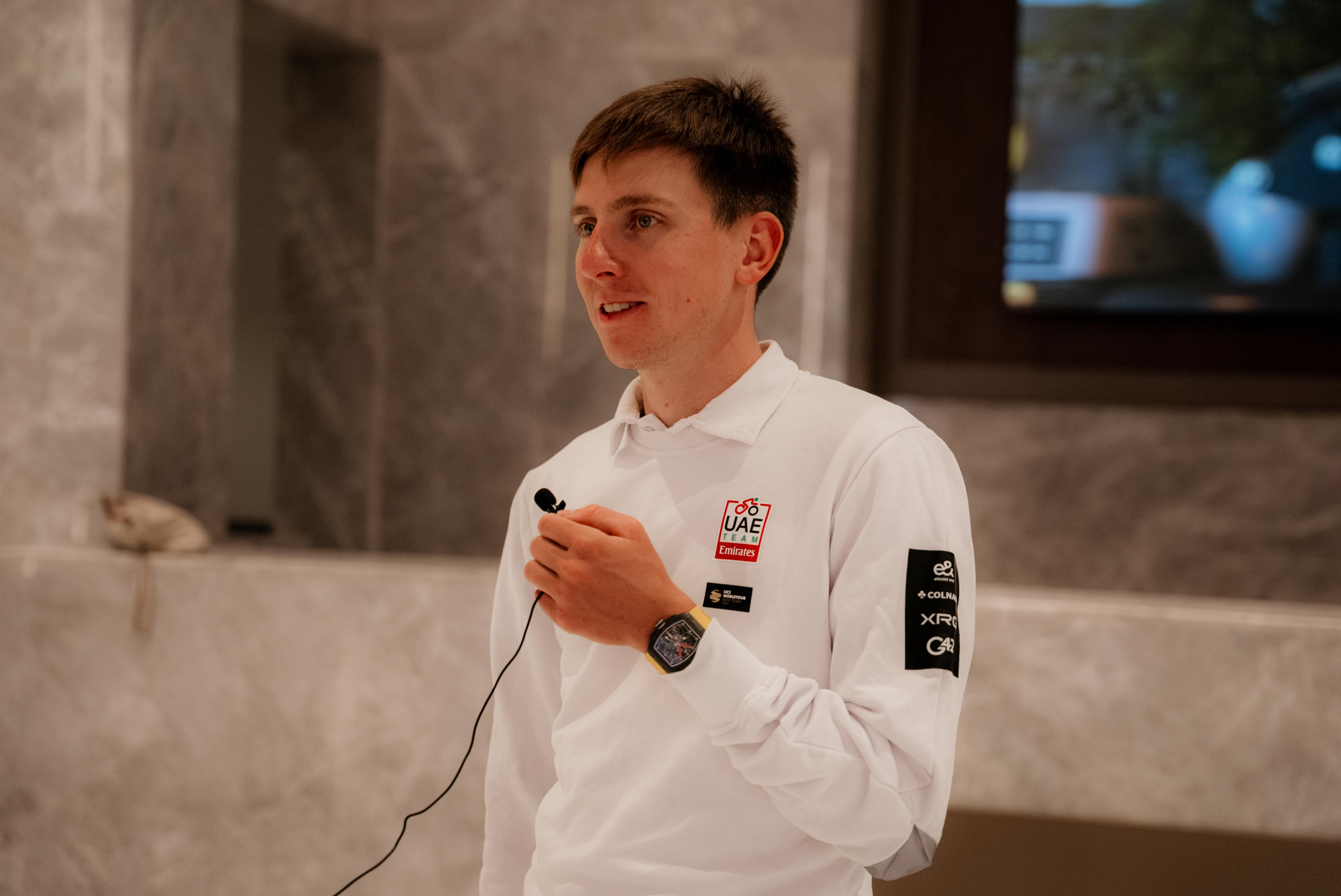 Pogacar, en Emiratos con MARCA.