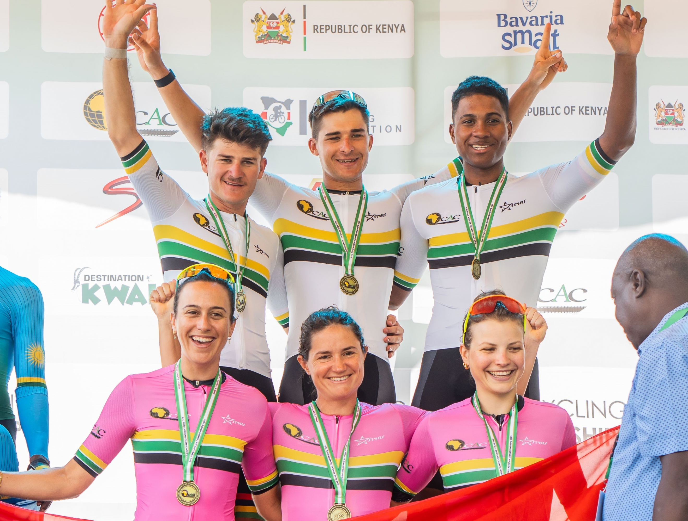 El equipo mauriciano, en el podio tras ganar la contrarreloj por equipos