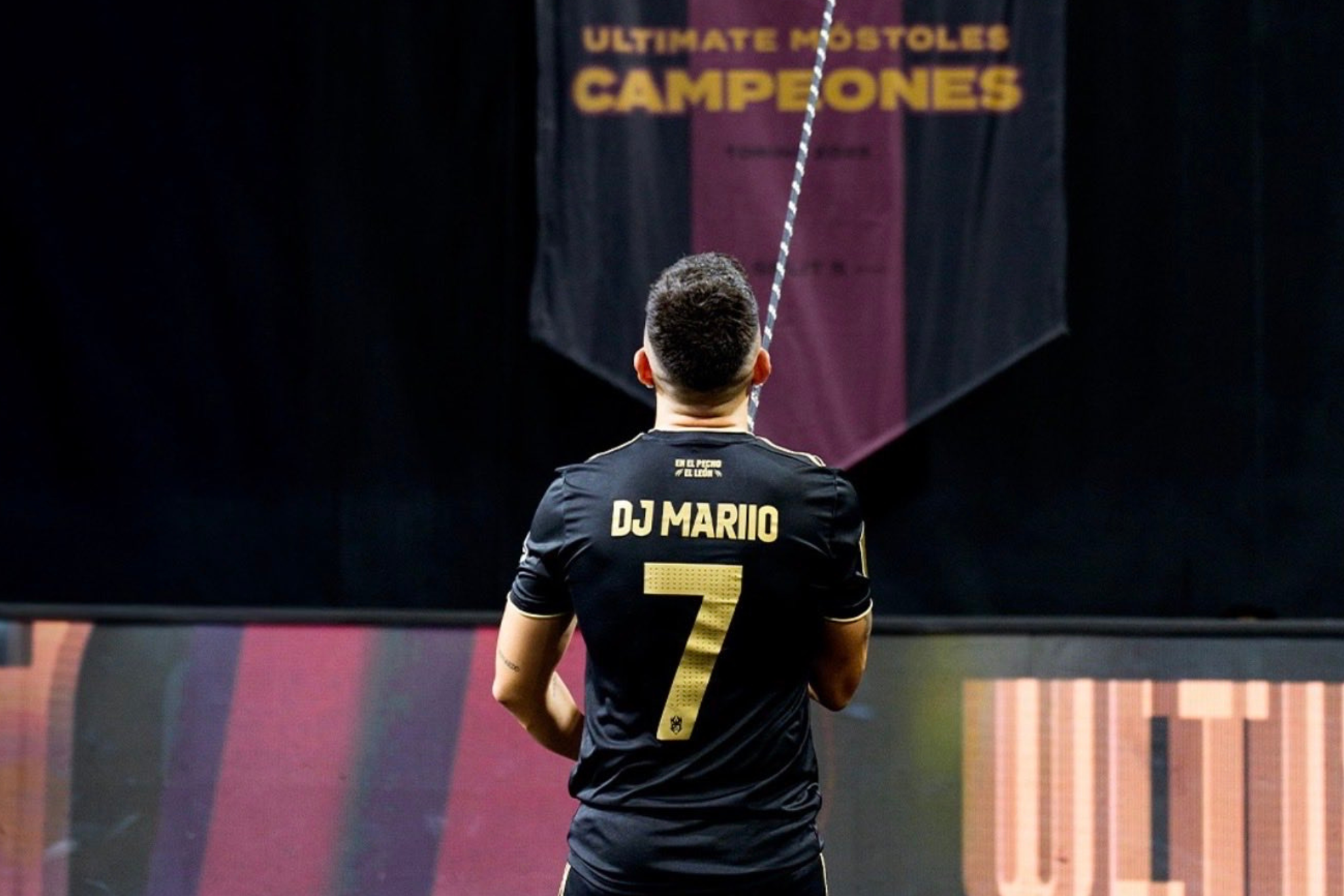 DjMariio levanta el estndarte de Ultimate Móstoles como campeón de la Kings League