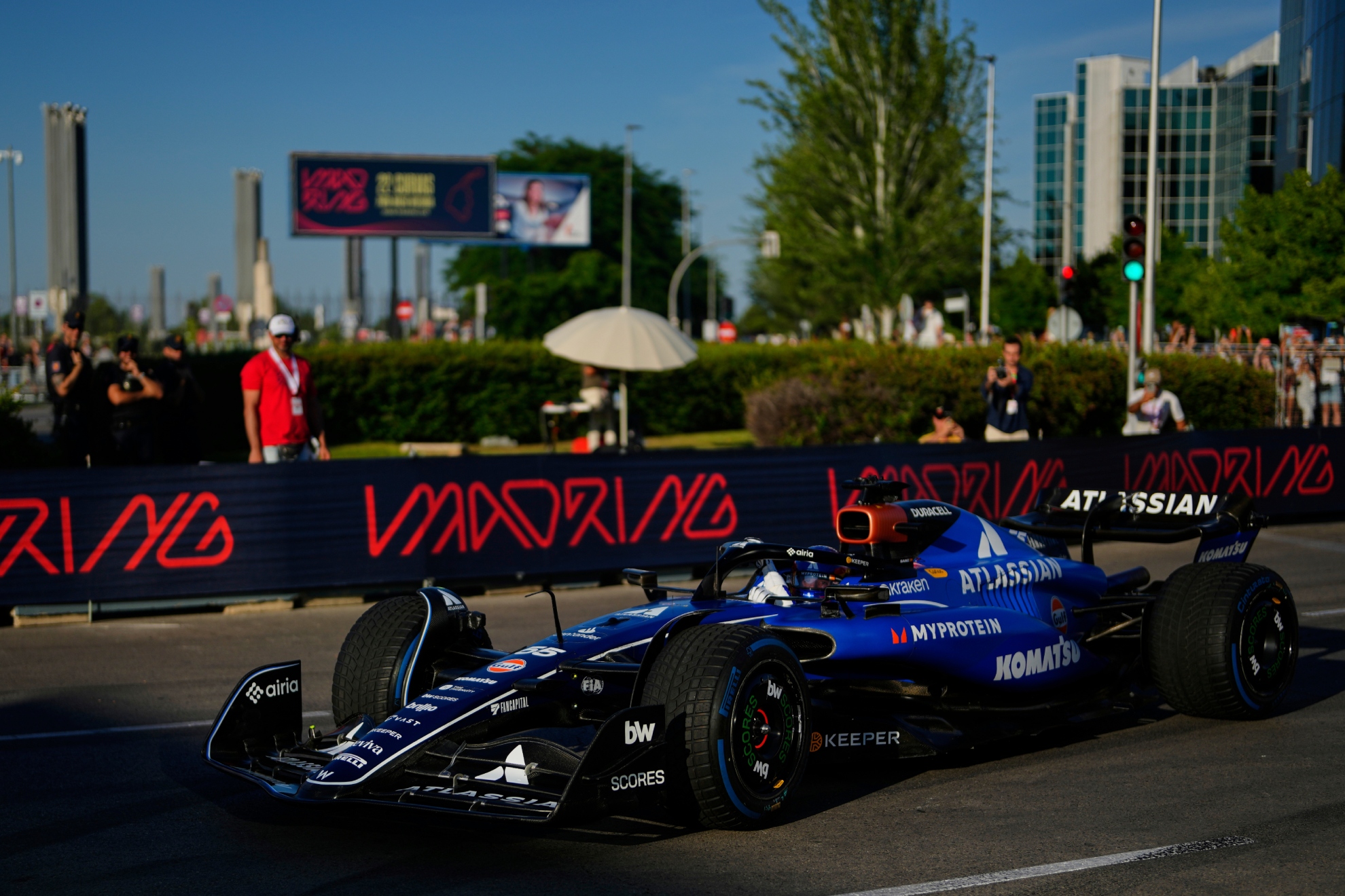 Carlos Sainz durante una demostración en lo que será el futuro circuito de MaDRing.