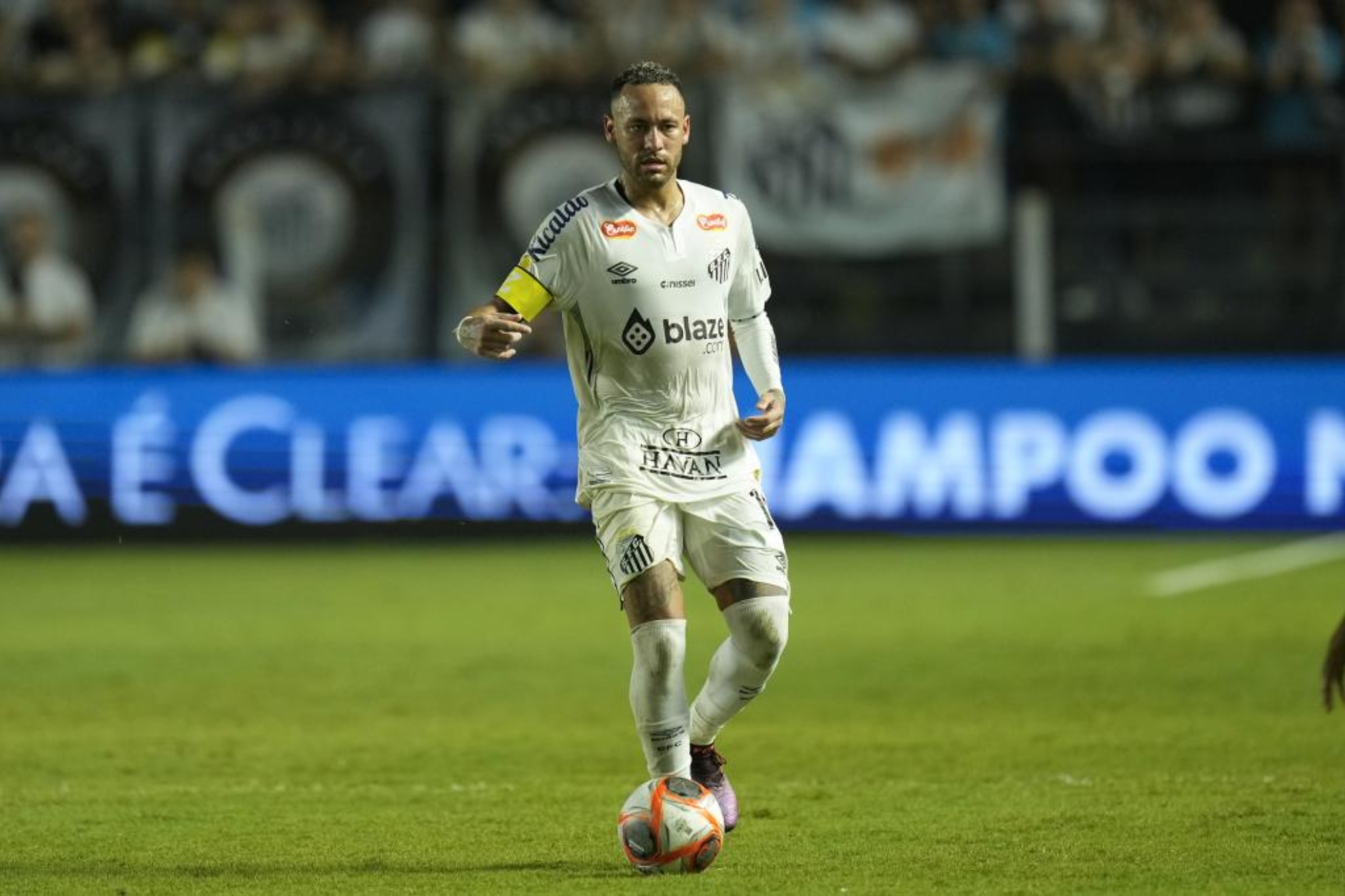 Neymar's Brazilian Tug-of-War: Santos Push for Renewal While Flamengo Circle - Santos news