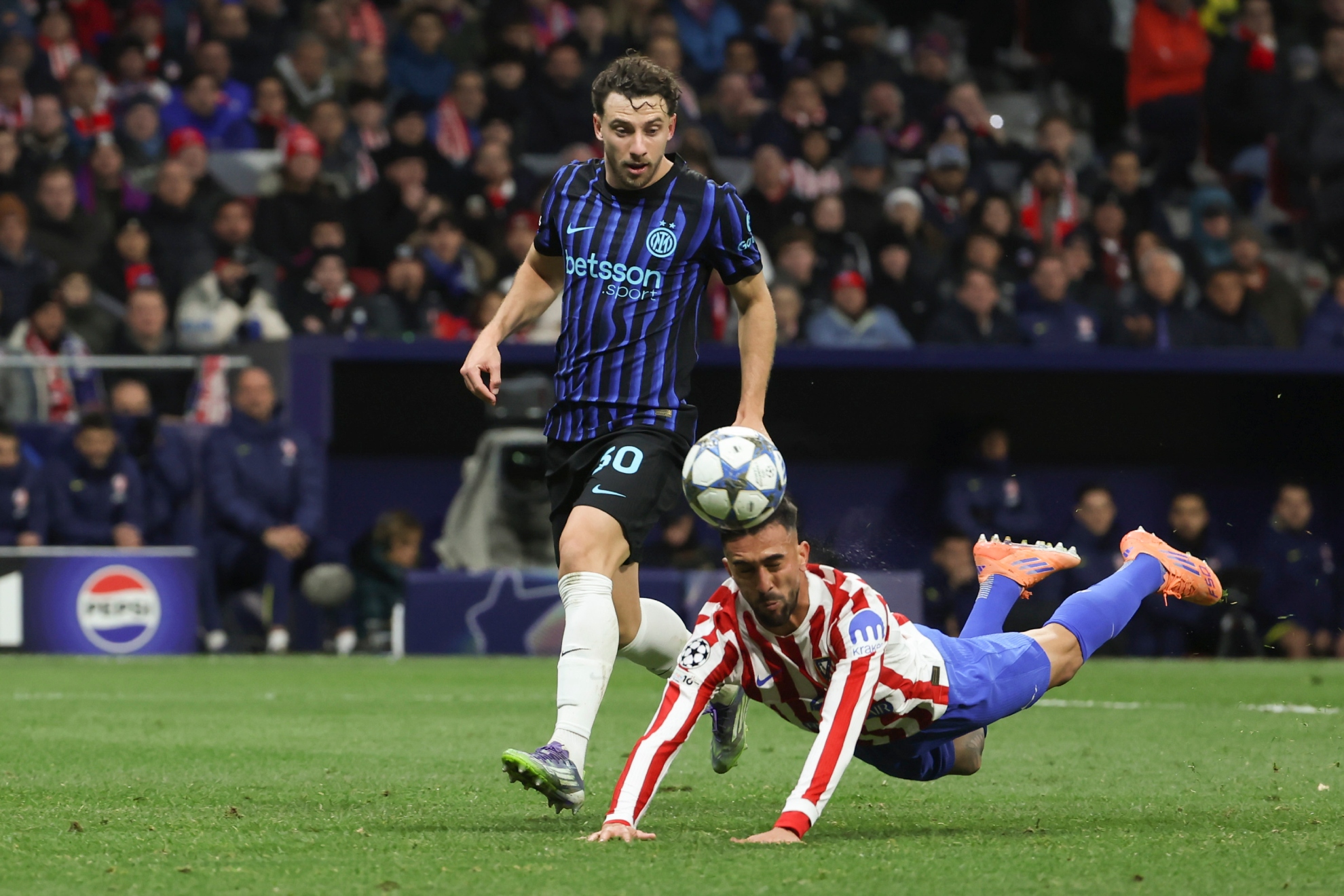 NICO GONZALEZ EVITA EL GOL DE CARLOS AUGUSTO.