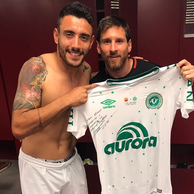Alan Ruschel y Messi