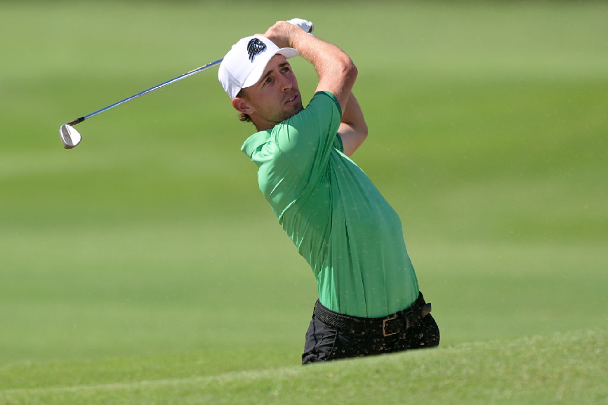 David Puig (23) juega un golpe en la segunda jornada