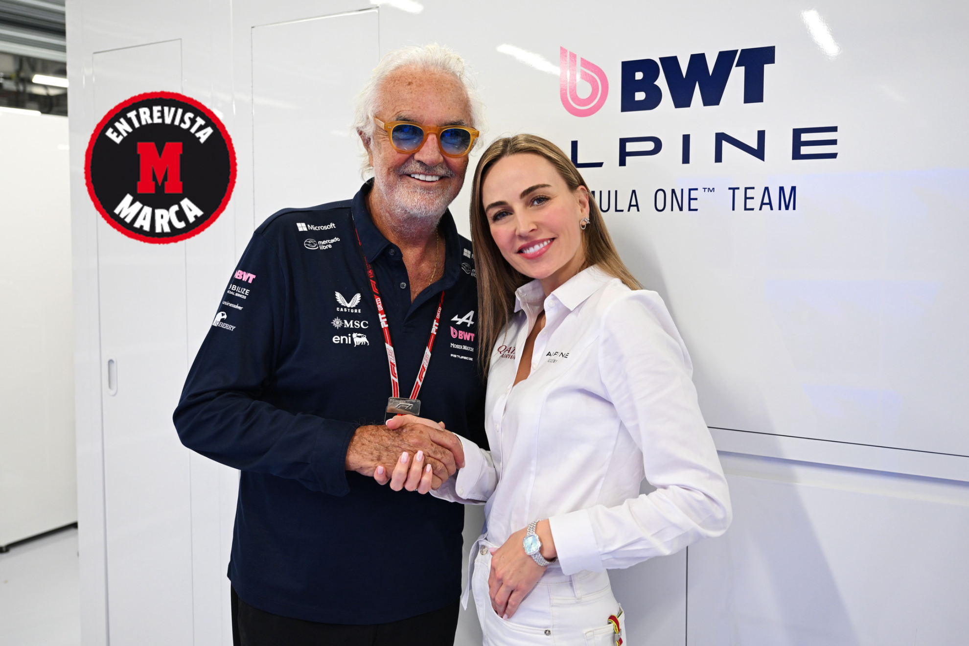 Carmén Jordá posa junto a Flavio Briatore.