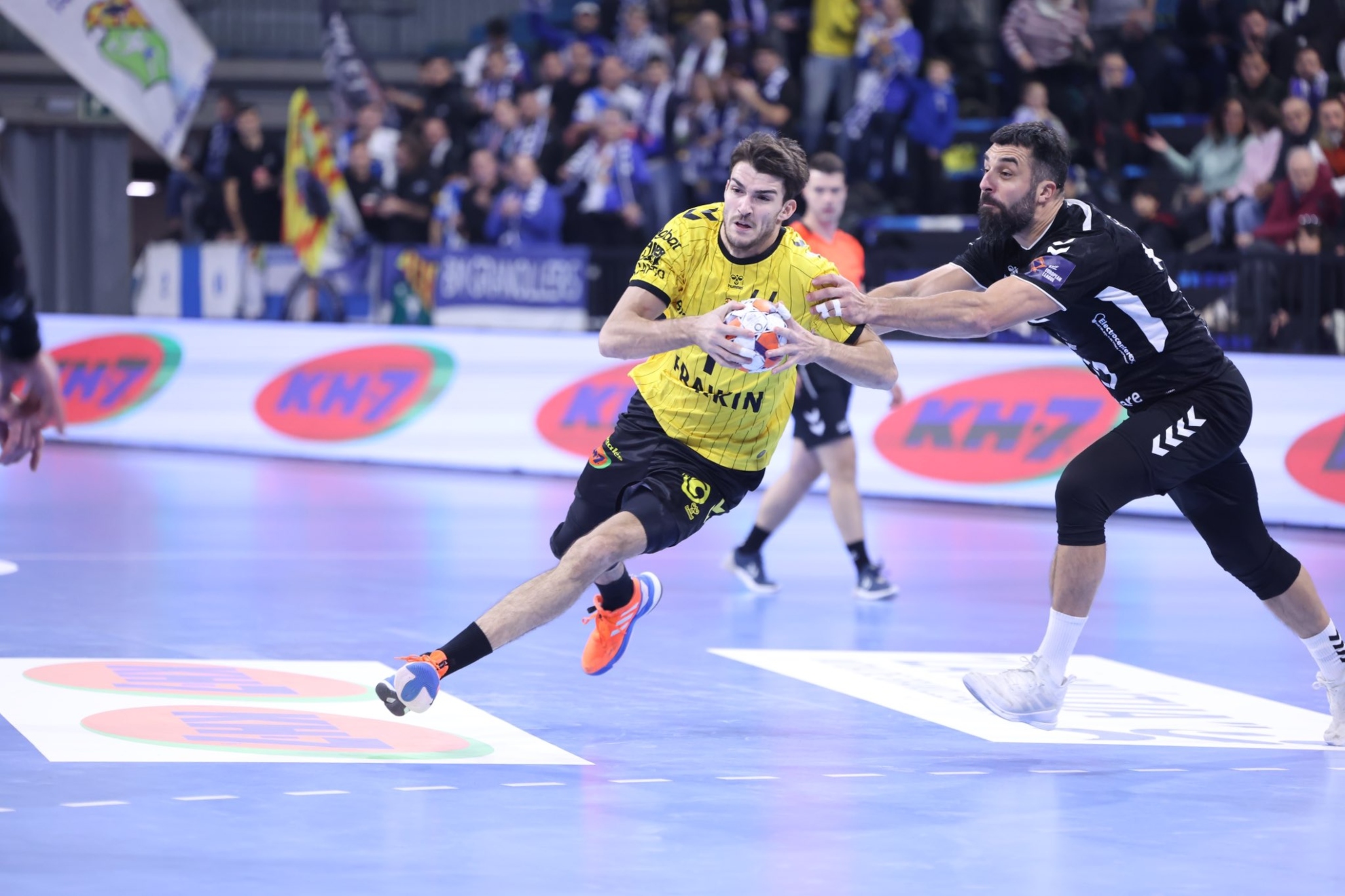 El lateral del Granollers Palomino, ante el Minaur Baia Mare.