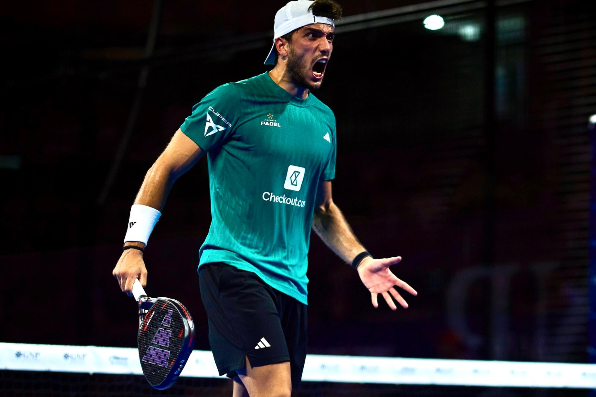 Ale Galán con su nueva Metalbone de 2026.