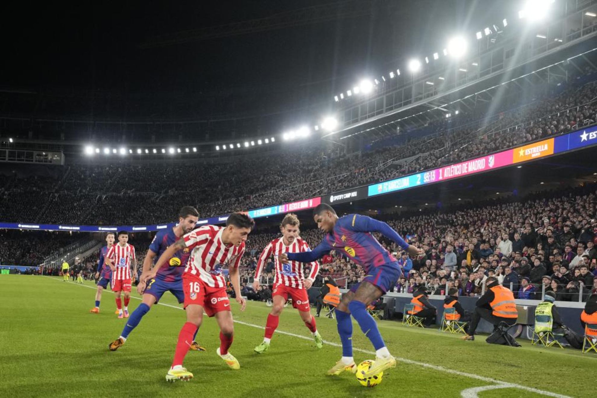 Molina, ante el Barça.