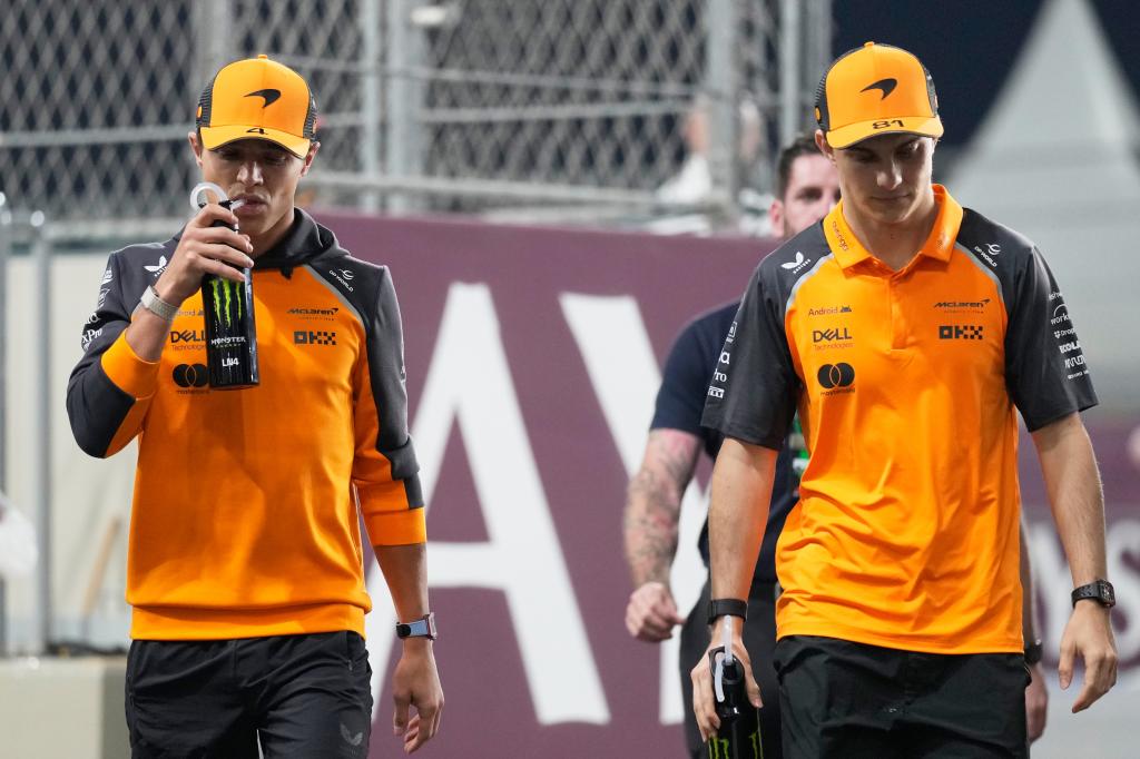 Norris y Piastri, durante el desfile del domingo en Qatar.