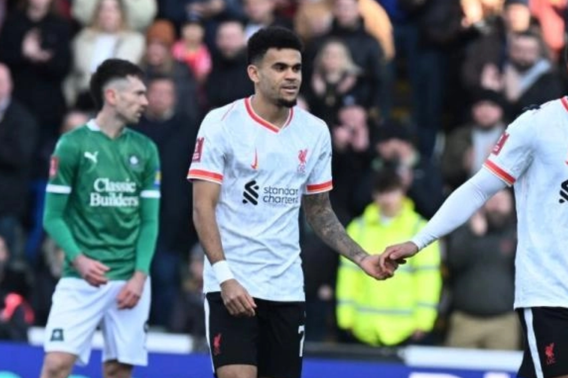 Críticas a Luis Díaz por eliminación del Plymouth al Liverpool en la FA Cup 2024-25