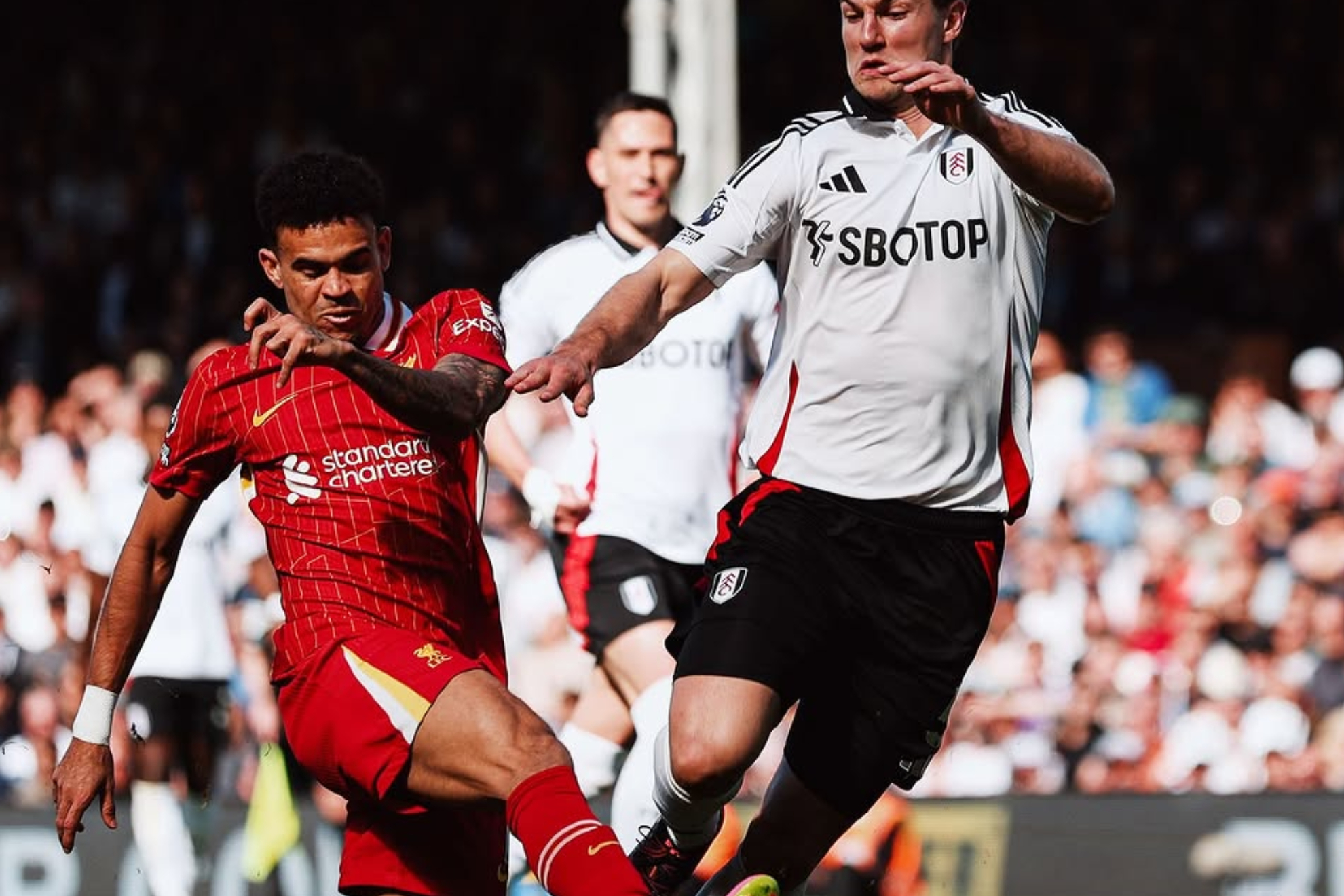 Crítica a Luis Díaz por exagerar y pedir penal en Fulham 3-2 Liverpool por Premier League 2024-25
