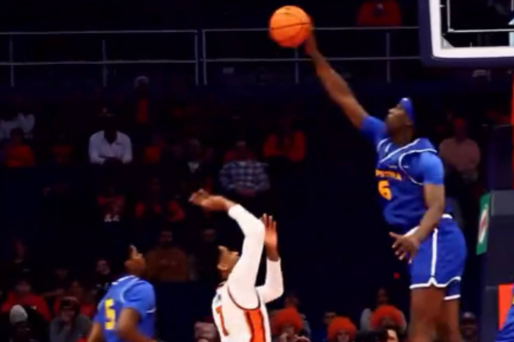 Jugador español Victory Onuetu lidera triunfo de Hofstra sobre Syracuse en la NCAA