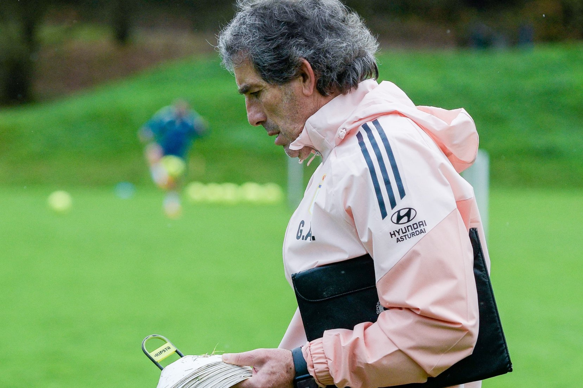Oviedo Turns to Almada in Desperate Survival Bid - Real Oviedo news