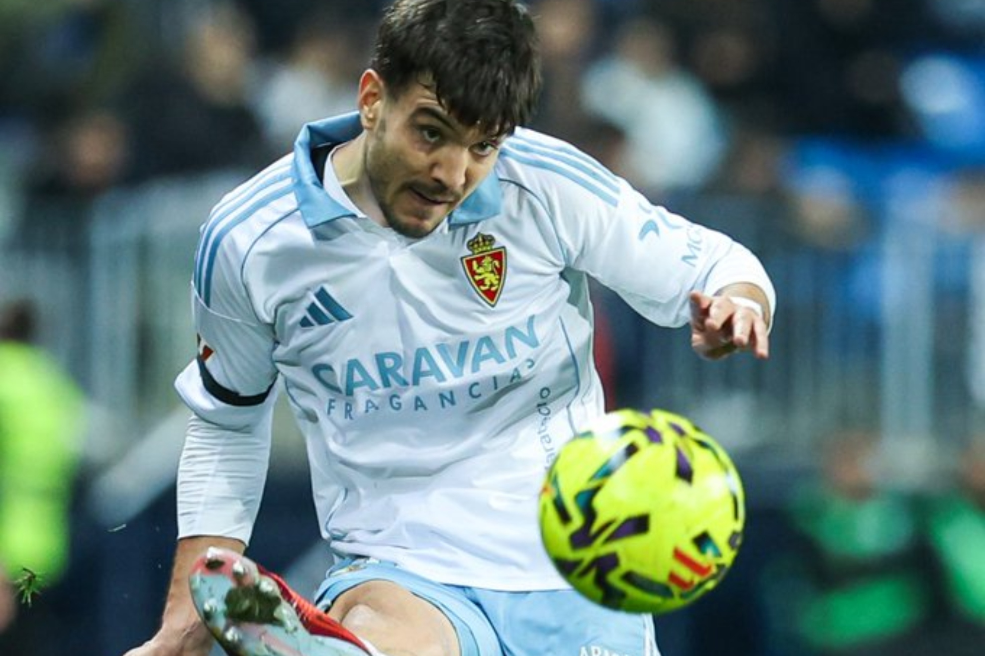Aguirregabiria Blow: Zaragoza Right-Back Sidelined Until 2026 - Real Zaragoza news