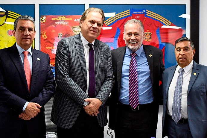 Los directivos de la Federación Colombia y Dimayor bajo la lupa de la SIC por ir en contra del desarrollo del fútbol femeino.