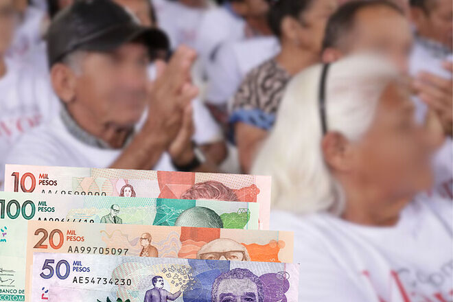 Pago a los pensionados de Colombia por el Salario Mínimo del 2024 en Colombia (Presidencia de Colombia, Banco de la República)