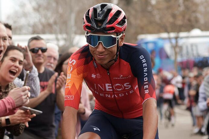 Egan Bernal se mantienen en el ránking de los 10 ciclistas mejor pagados del planeta.