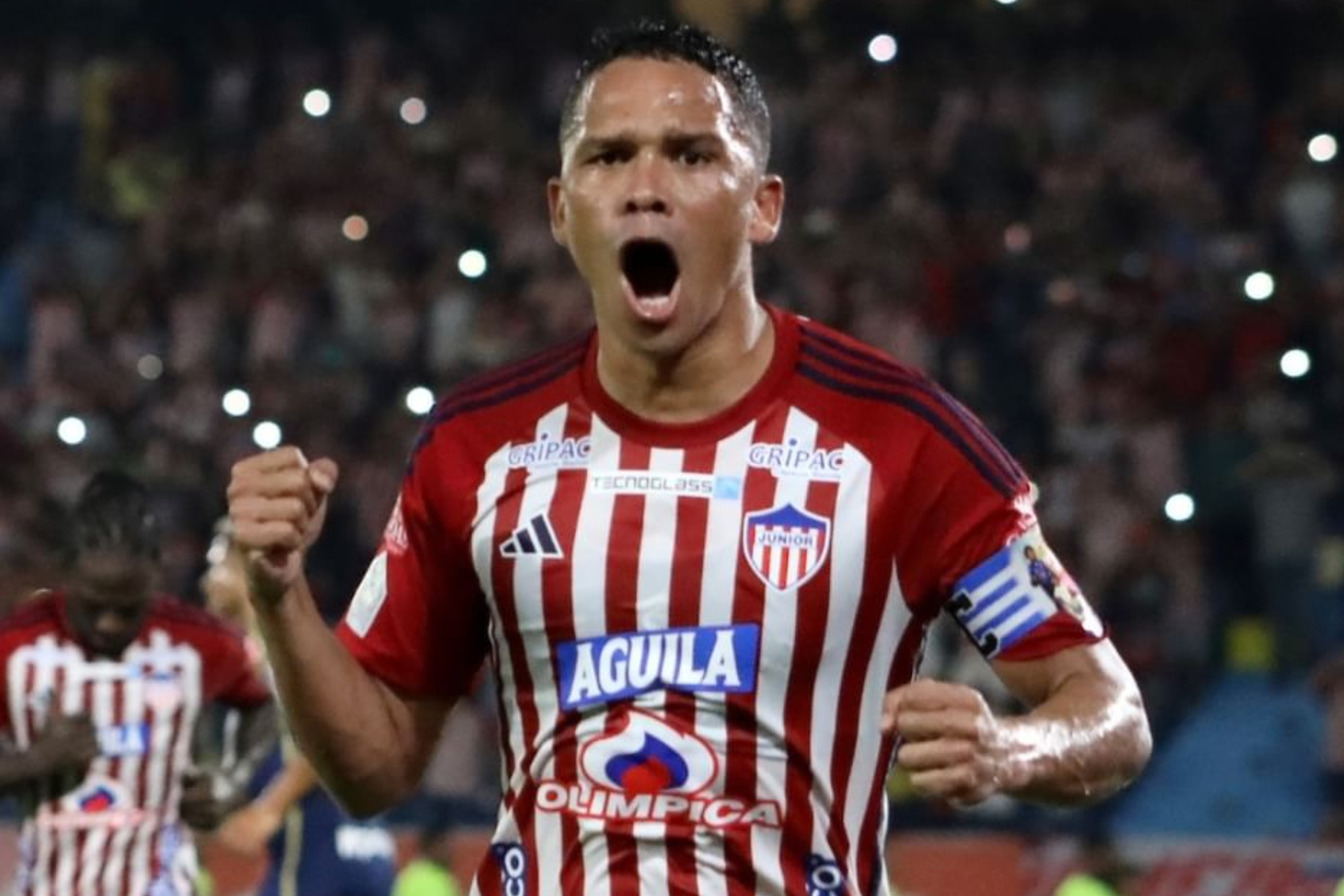 Carlos Bacca respondió a periodista por versión sobre su futuro con Junior (Instagram: Dimayor)