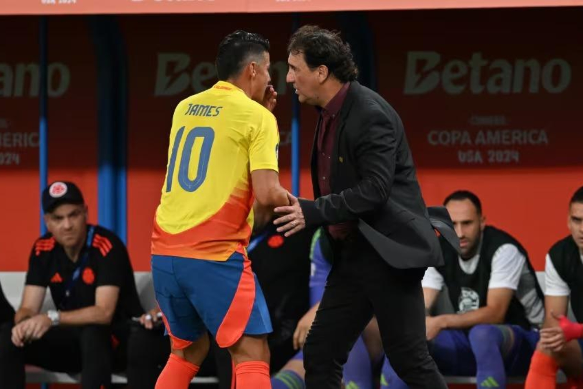 La votación de James Rodríguez y Néstor Lorenzo en los premios The Best.