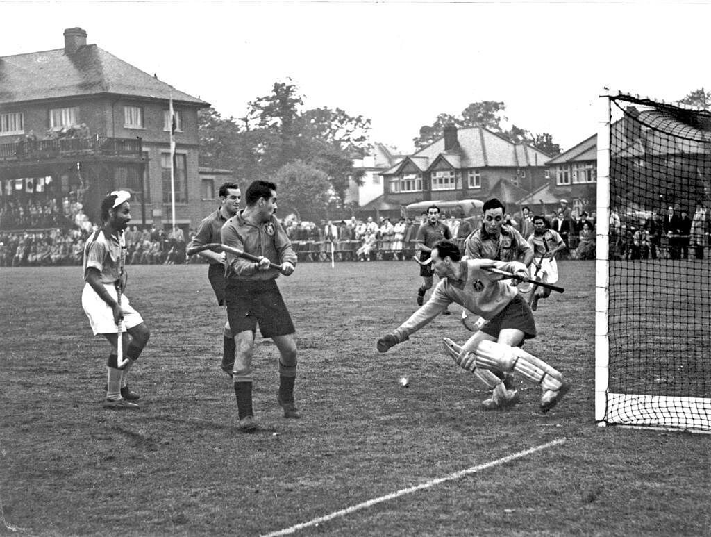 Más olímpicos españoles en Londres 48. Hockey. India-España