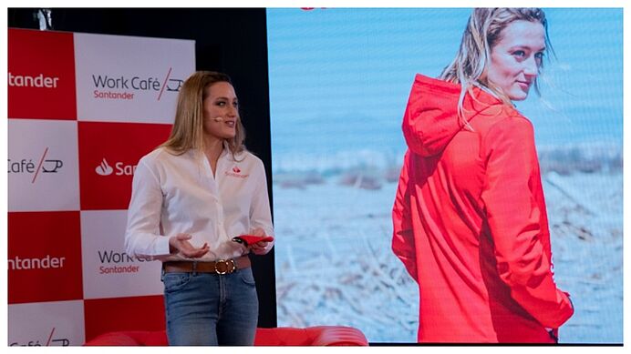Mireia Belmonte, en un acto del Santander.