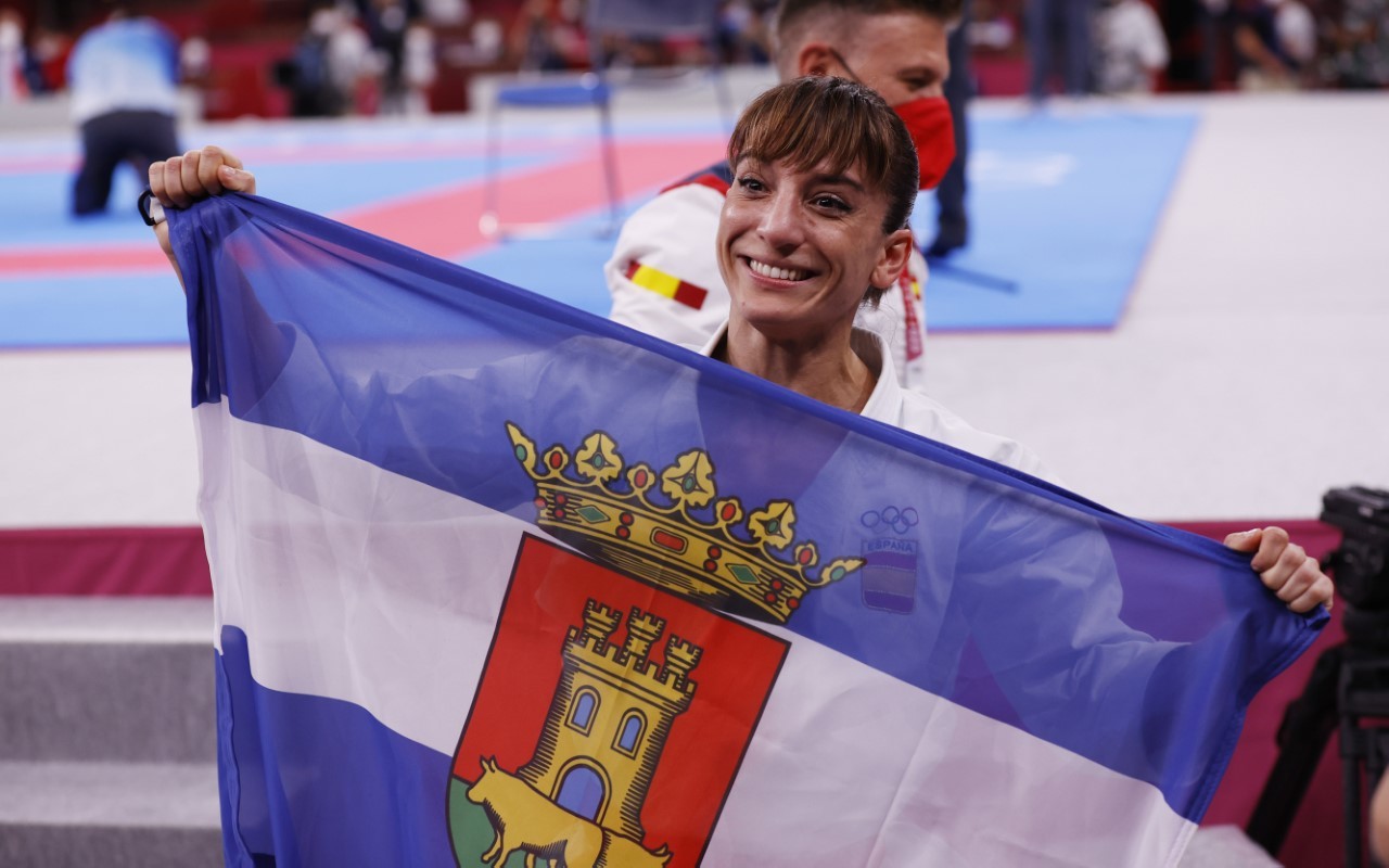 Sandra Sánchez, tras ganar el oro.