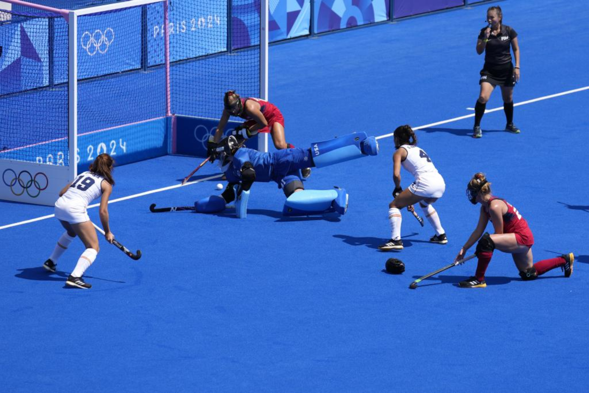 Una jugada del partido entre España y Estado Unidos.