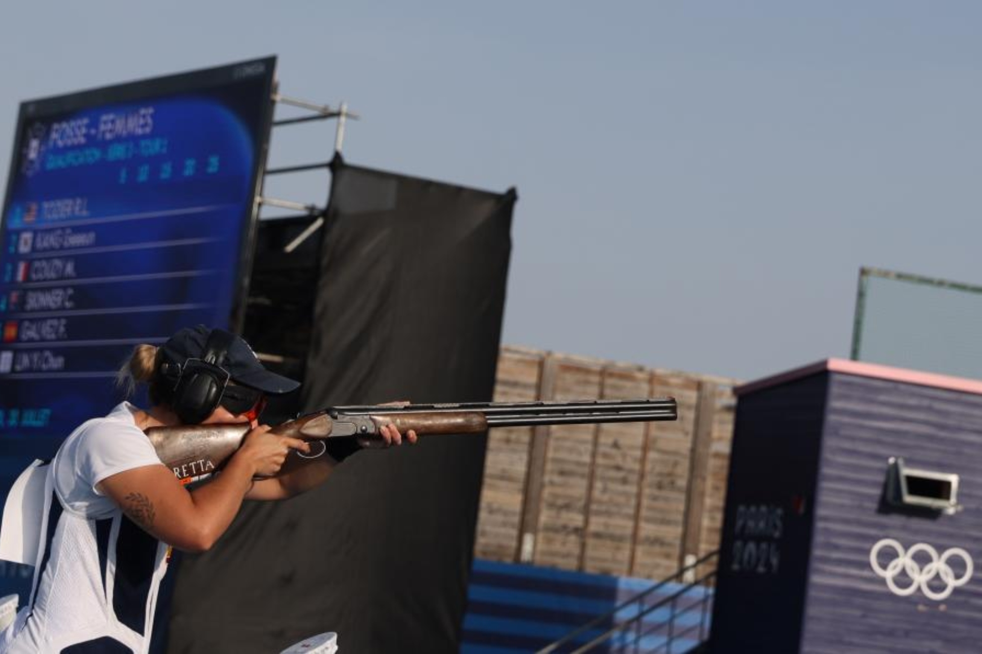 Fátima Gálvez disparando en los Juegos de París.
