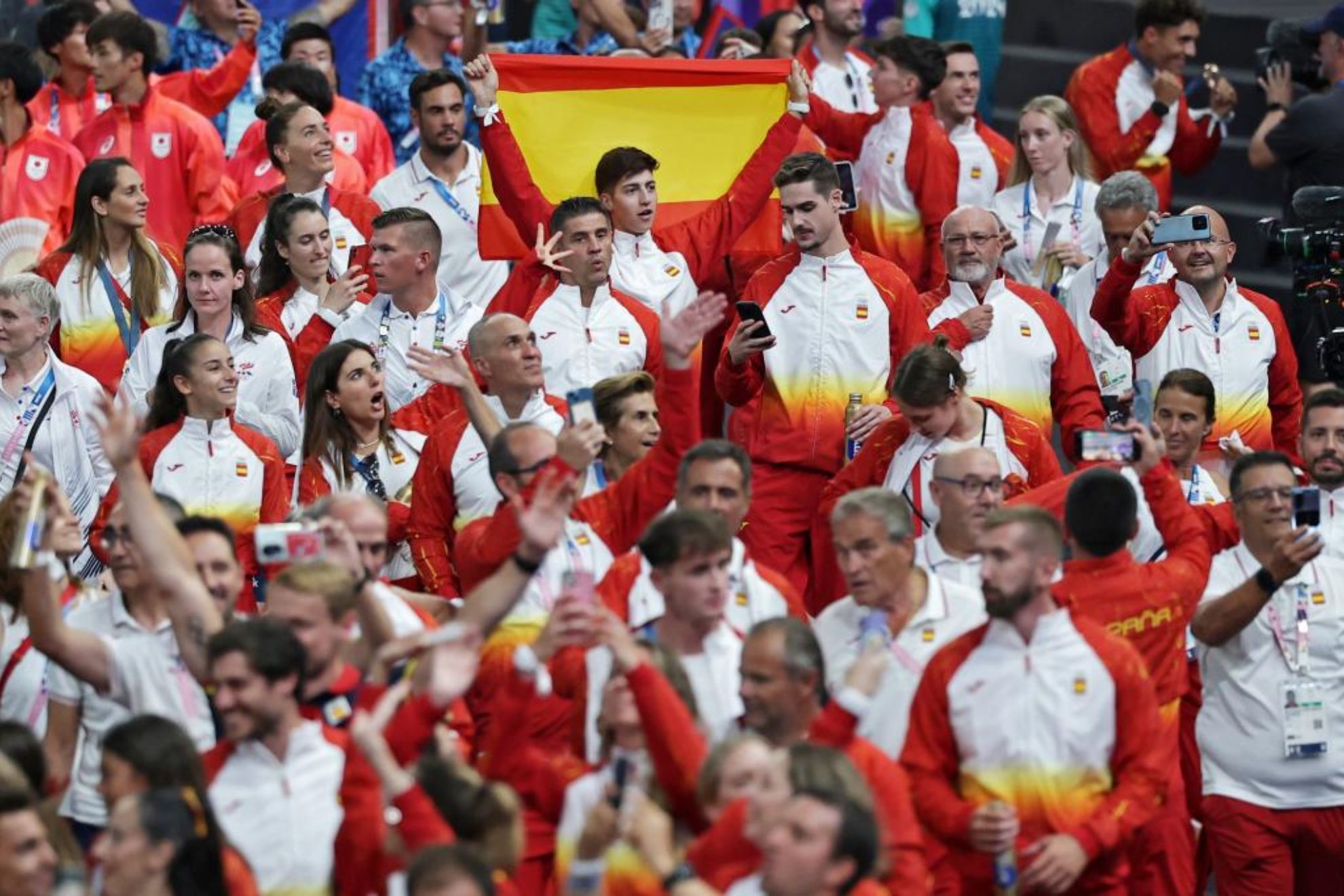 Delegación española en la clausura de los Juegos Olímpicos de París