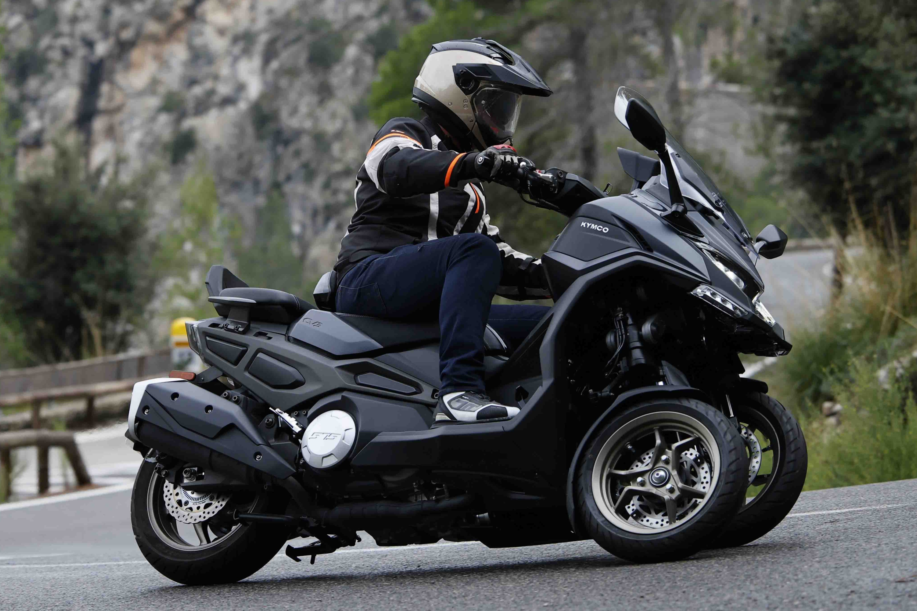 Kymco CV3