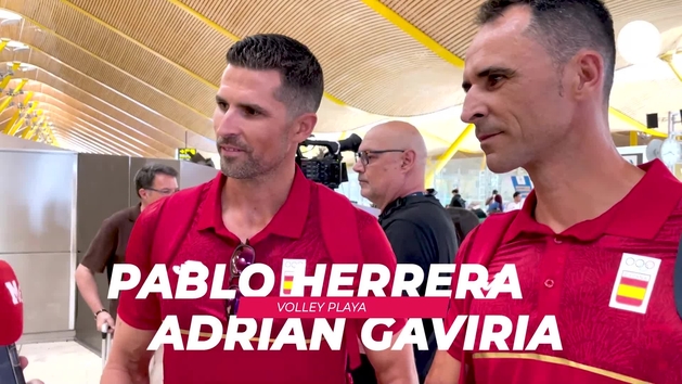 La expedición española pone rumbo hacia París