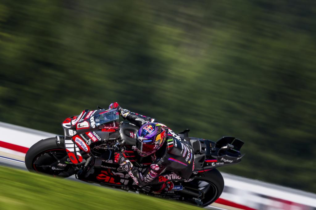 Jorge Martín, sobre la Aprilia.