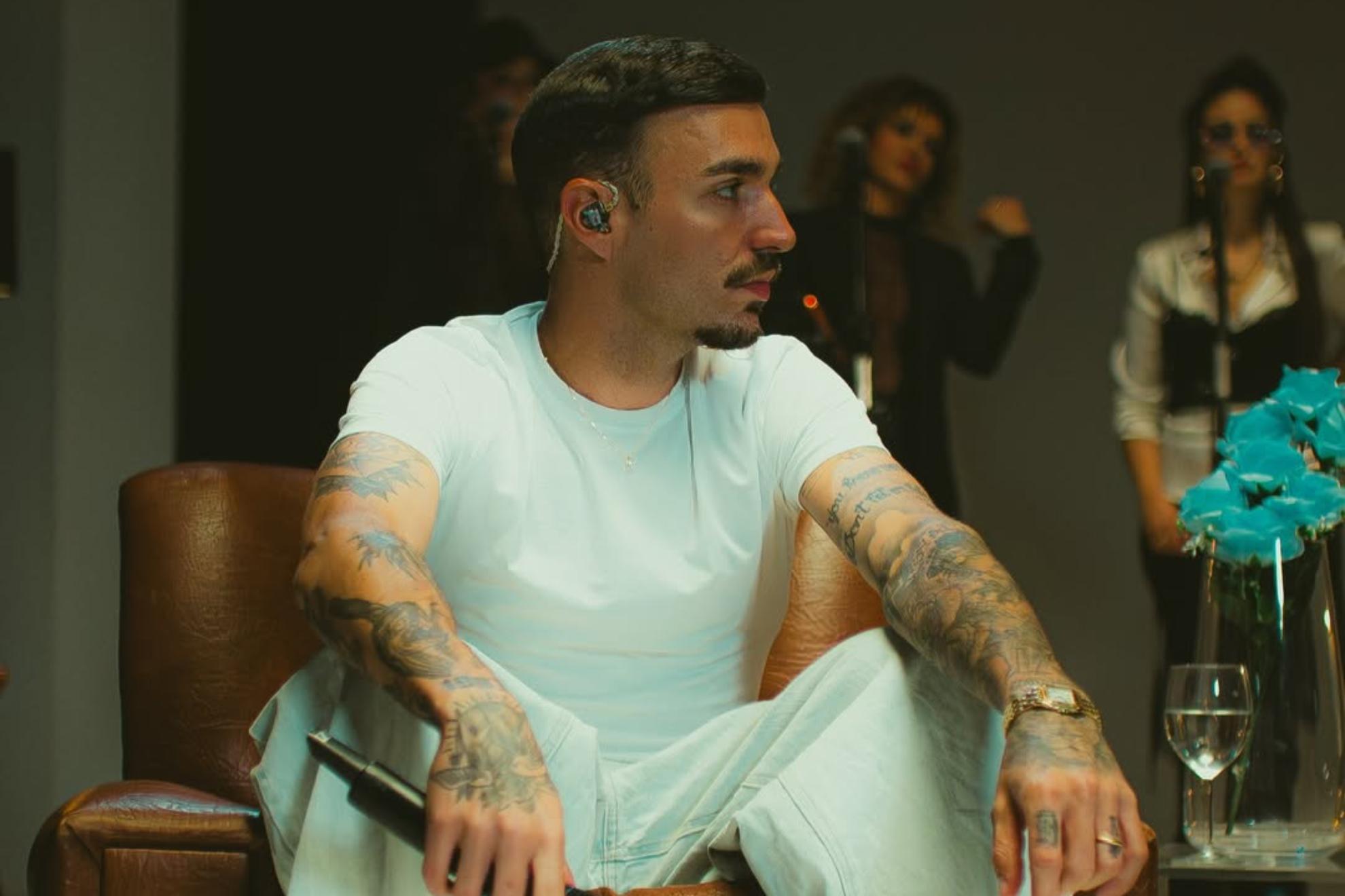 Rels B y J Abecia estrenan la versión acústica de su éxito 'Te Regalo'