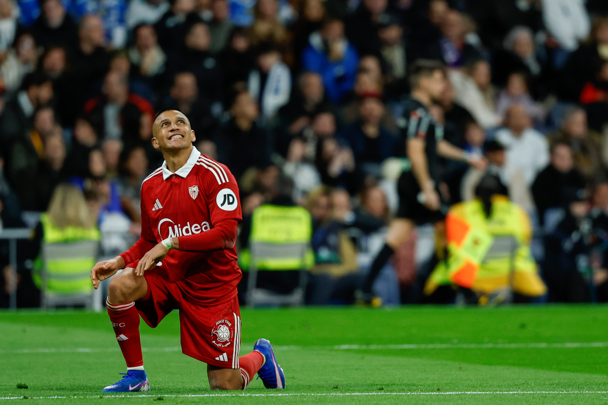 Alexis Marks 100th La Liga Appearance with Masterclass Mentality - Sevilla FC news