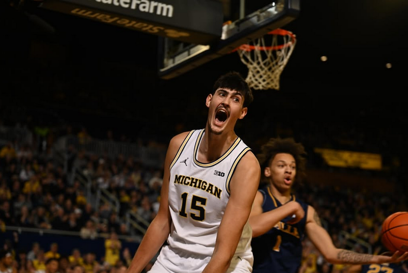 Aday Mara, un 'lobezno' de 2,21 m. imparable en la NCAA: doble-doble exprés y sigue invicto