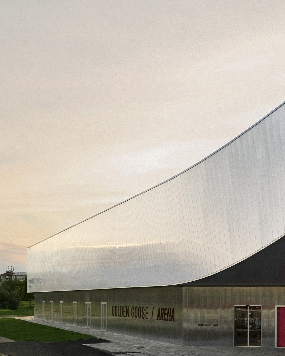 La vista exterior del Golden Goose Arena.