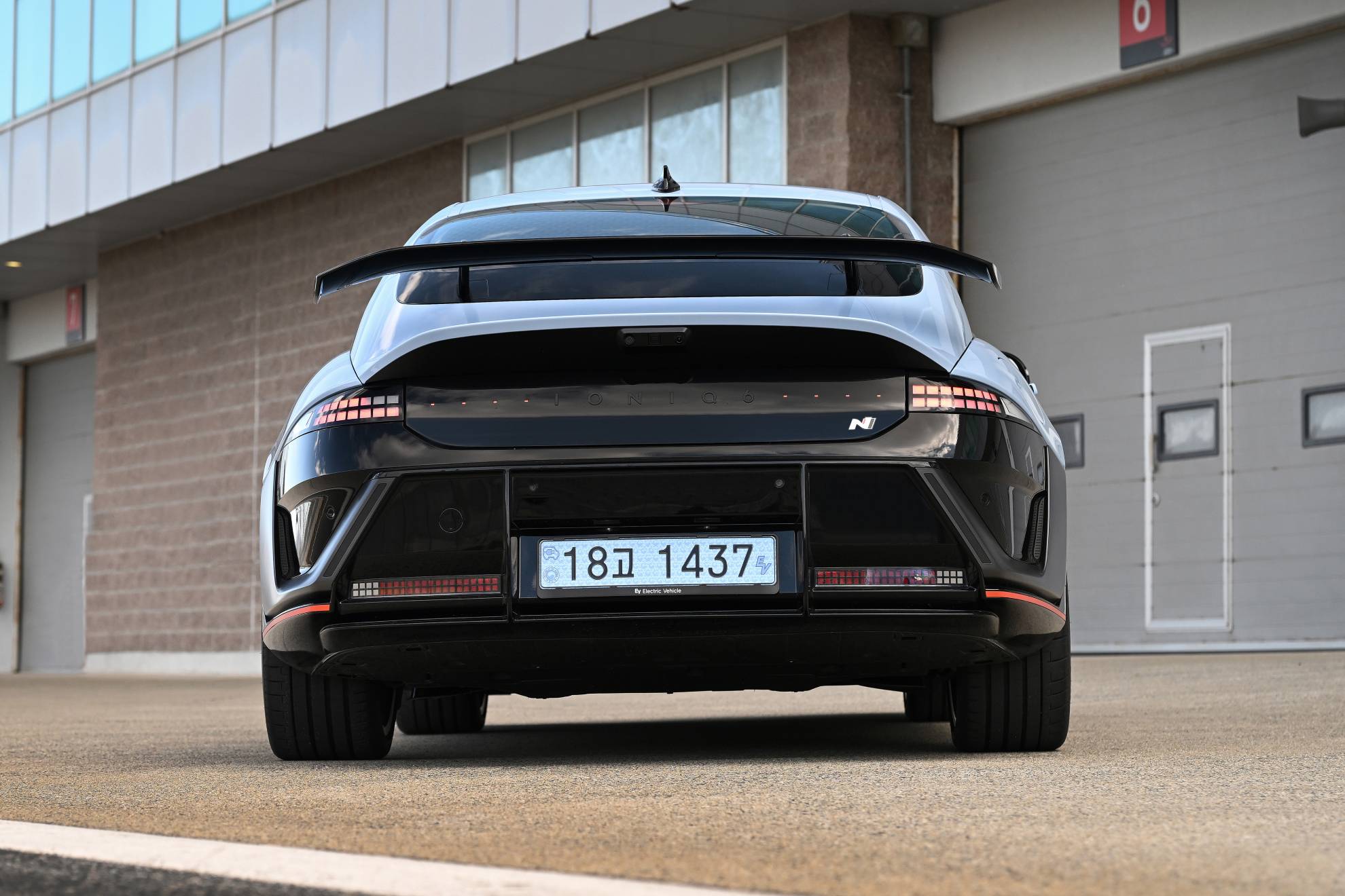 A parte de trás está espetacular.