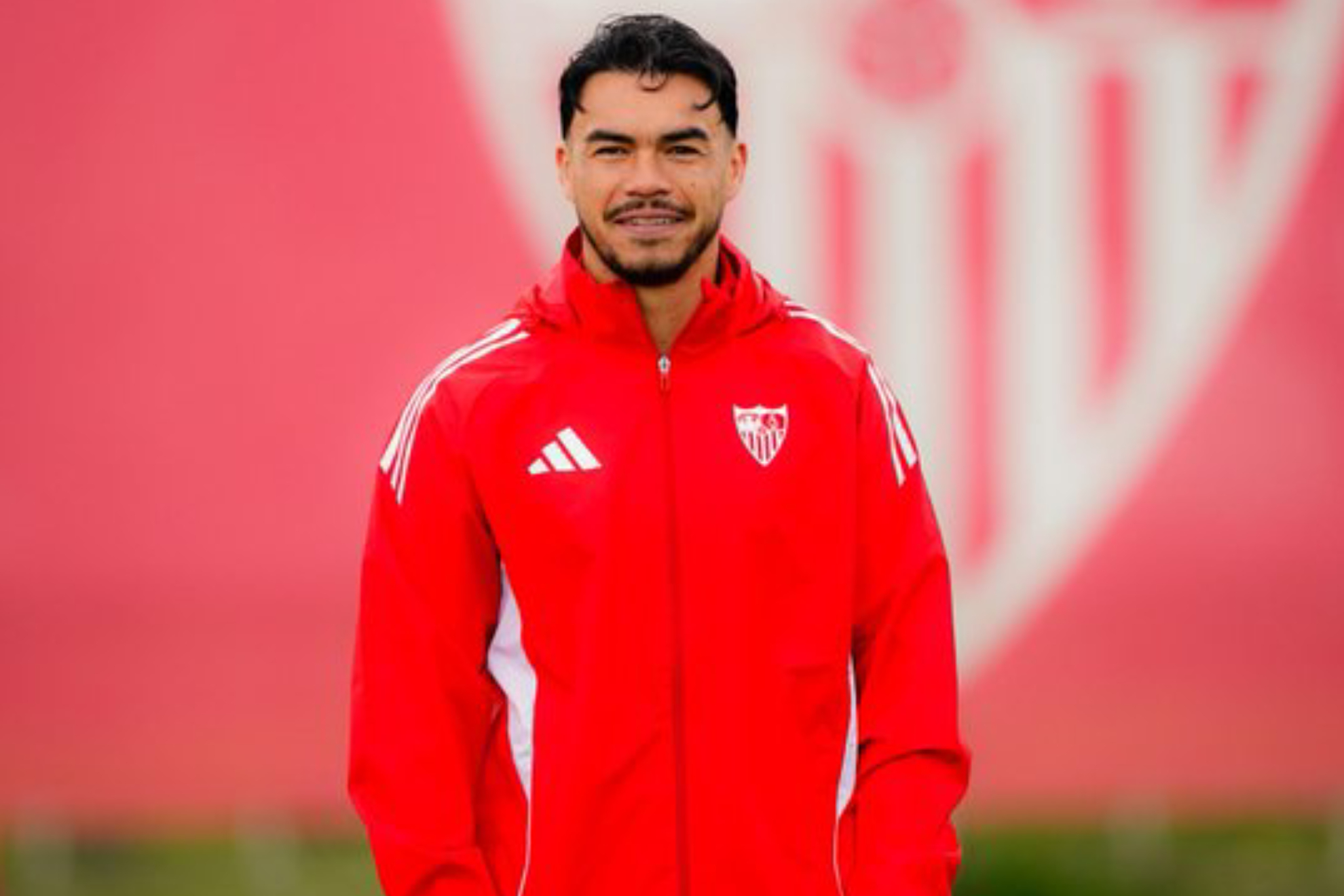 Suazo, en un entrenamiento en la ciudad depotiva.