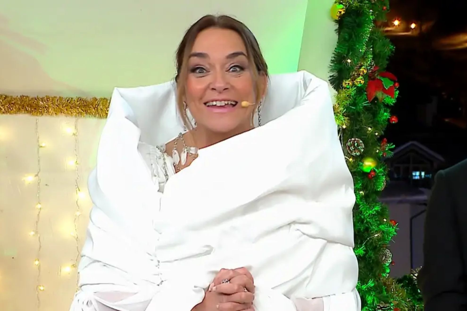 Toñi Moreno arrasa con su vestido en Las Campanadas de Canal Sur: ‘la Pedroche andaluza’