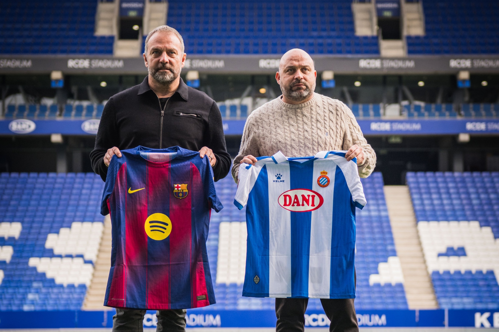 Flick and González share pre-derby pleasantries at RCDE Stadium - RCD Espanyol news