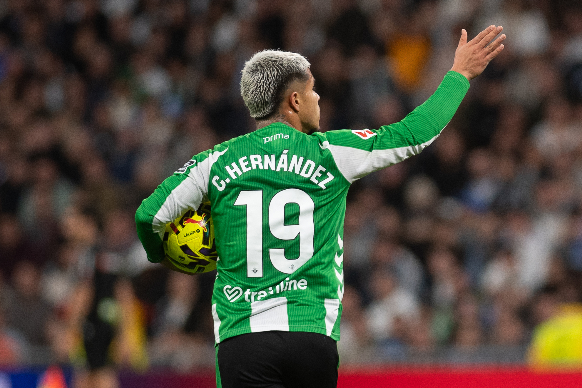 El Cucho Hernández: Betis' Colombian dynamo hitting new heights - Real Betis news