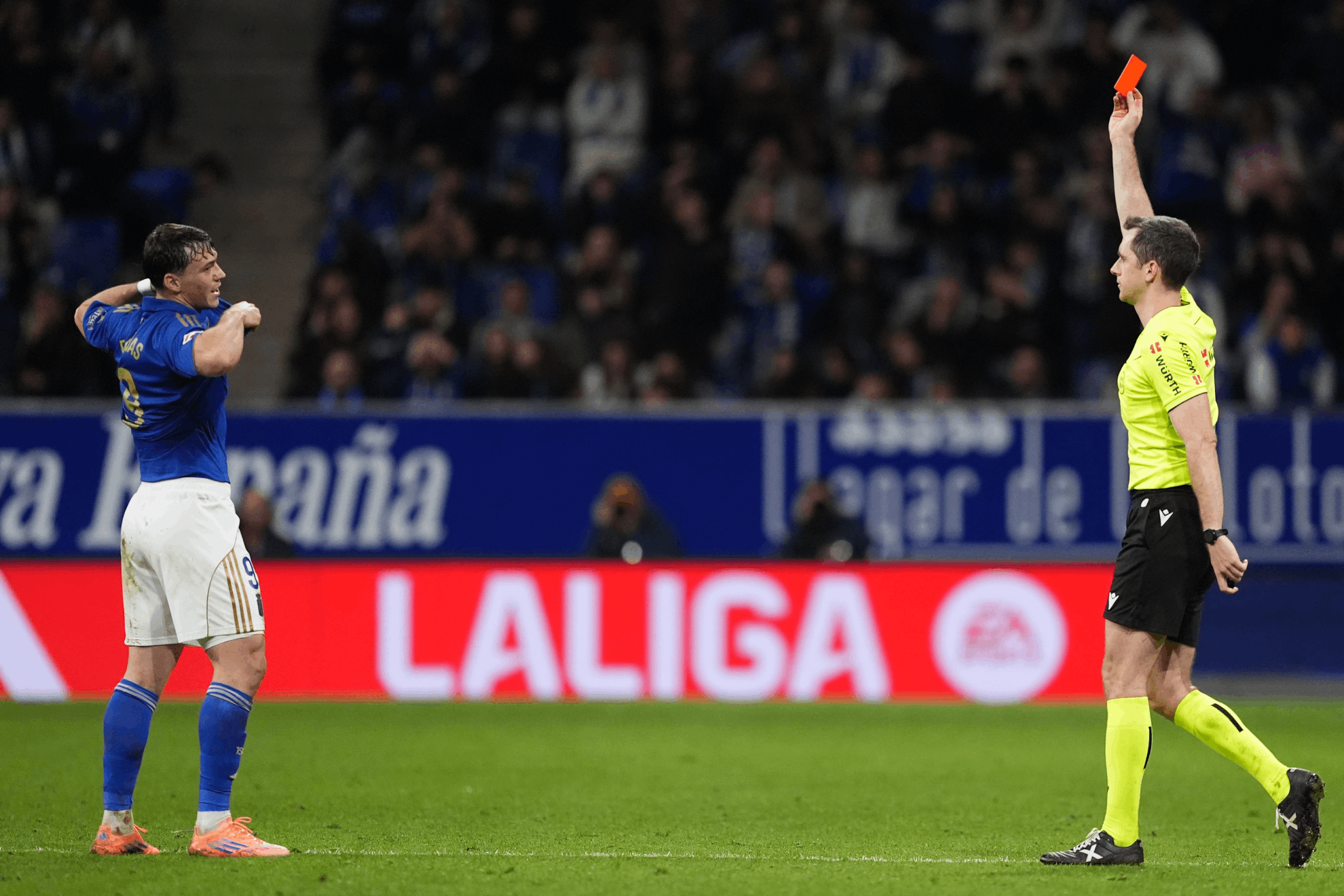Fede Viñas on track for unwanted La Liga red card record - Real Oviedo news