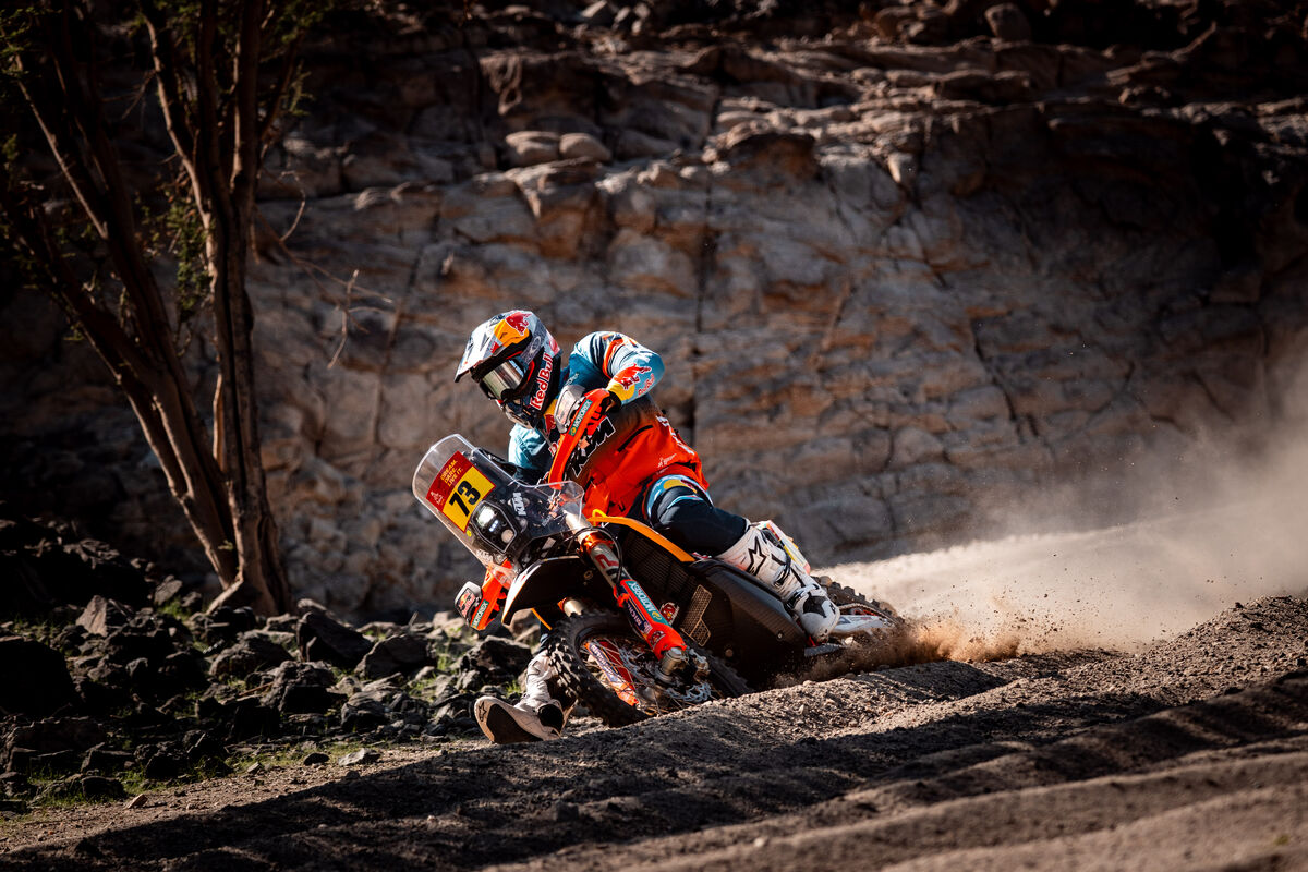 Edgar Canet, en acción durante la etapa 2 del Dakar 2026