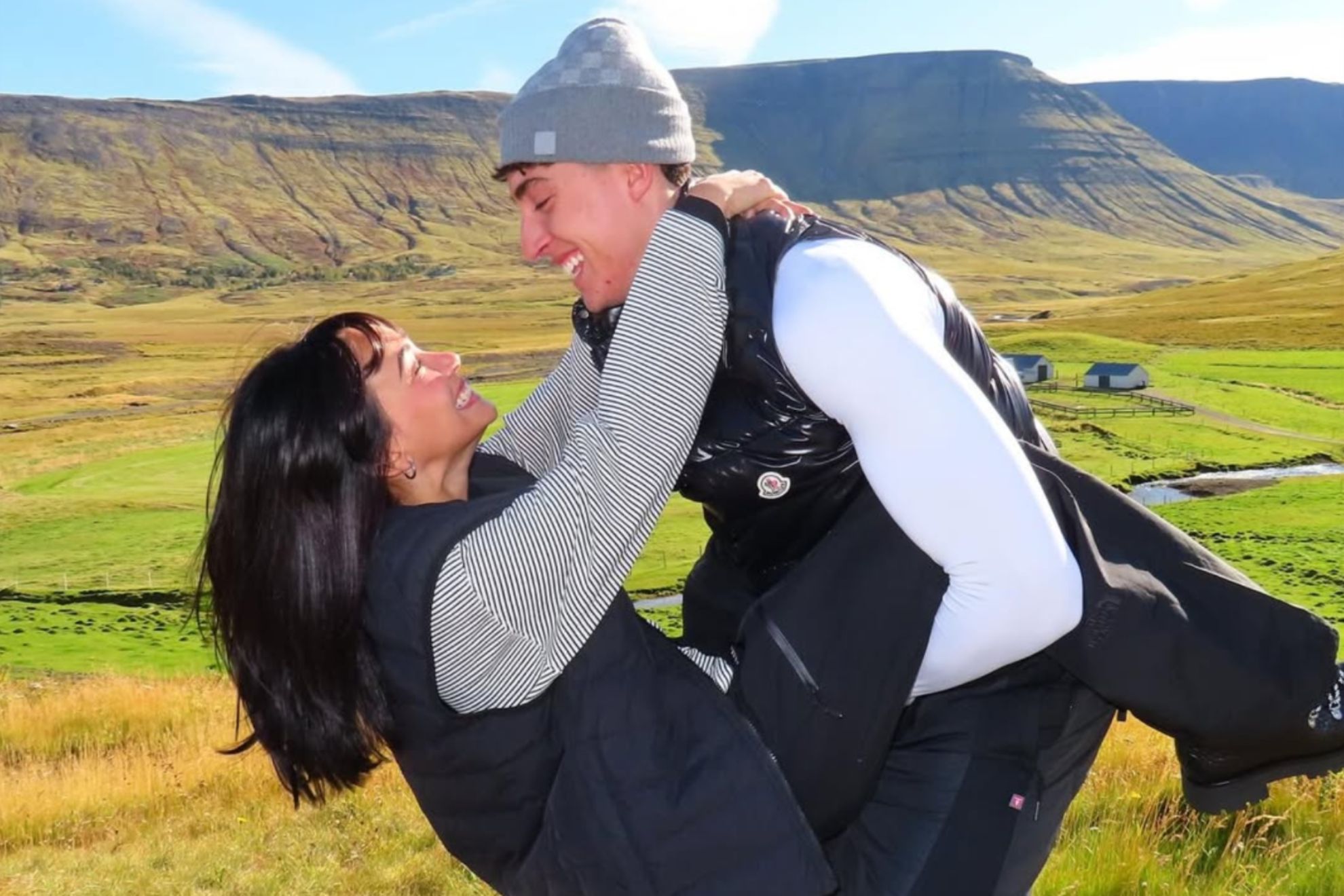 Aitana y Plex podrían darse el ‘sí, quiero’ este 2026: pillados probando un menú en un salón de bodas